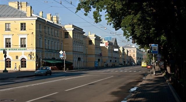 Как новое налоговое законодательство влияет на службы Ride-Sharing и доставки