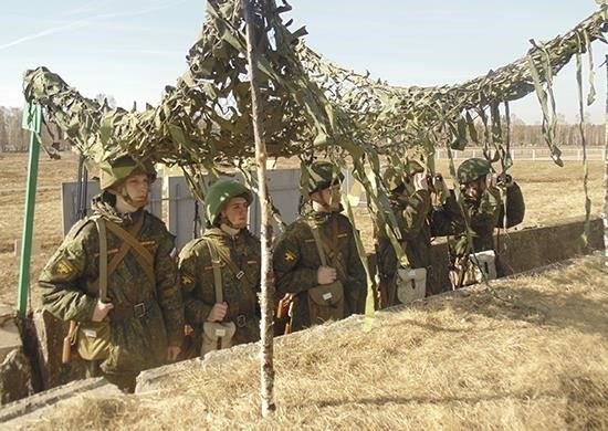 Боевая готовность и повседневная жизнь российских военнослужащих